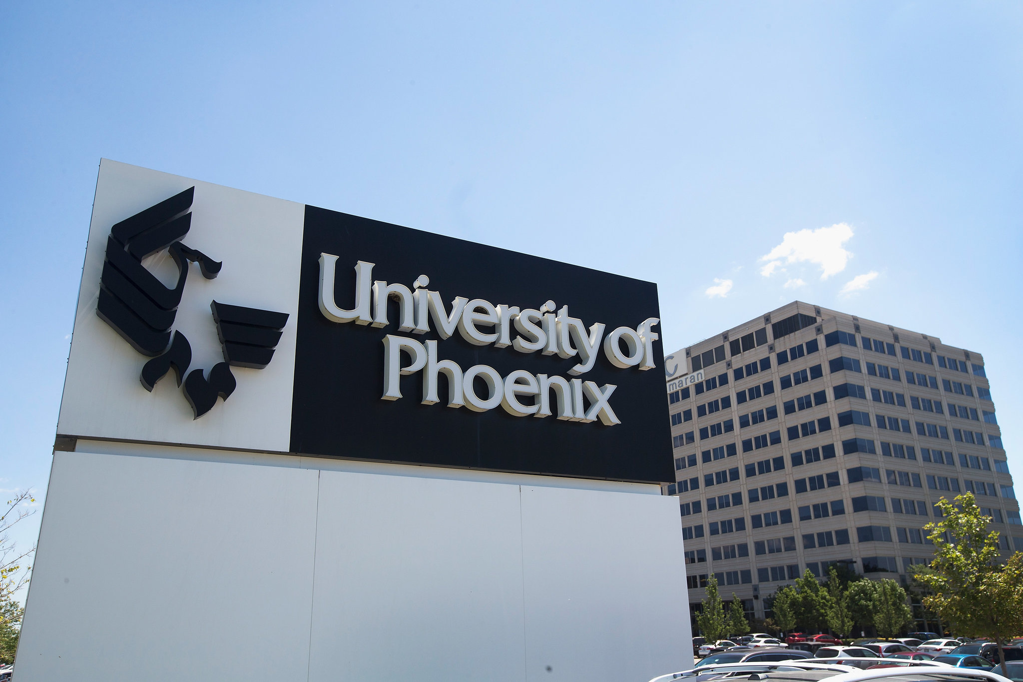 University of Phoenix Cancels $141 Million in Debt for 'Deceptive' Ads -  The New York Times