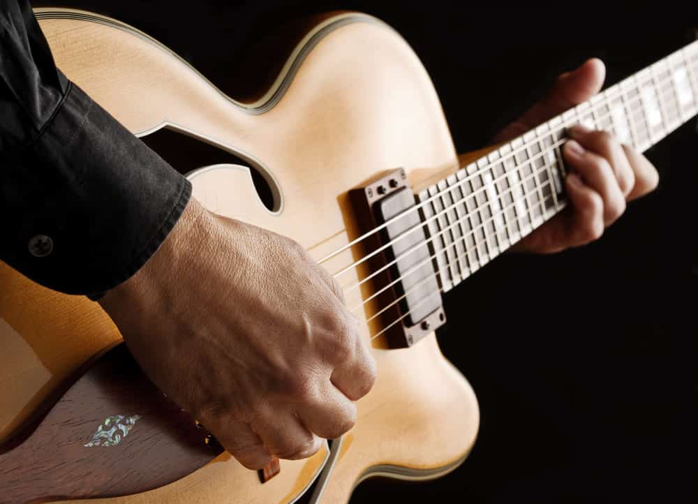 learn jazz guitar lessons online